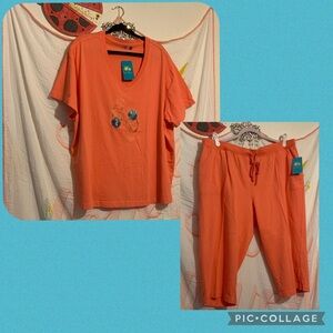 Ladies Sun Bay Sandal V-Neck Bling Tee with Matching Slant Pocket Capris ☀️